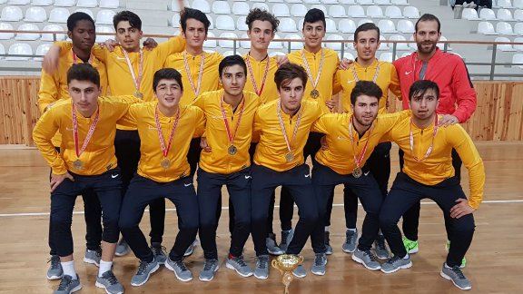Merkezefendi Anadolu İmam Hatip Lisesi Futsal Takımı İstanbul Şampiyonu