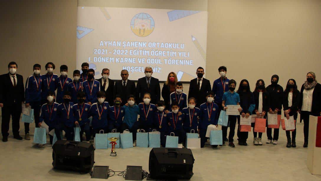 Ayhan Şahenk Ortaokulu 1. Dönem Karne ve Ödül Töreni