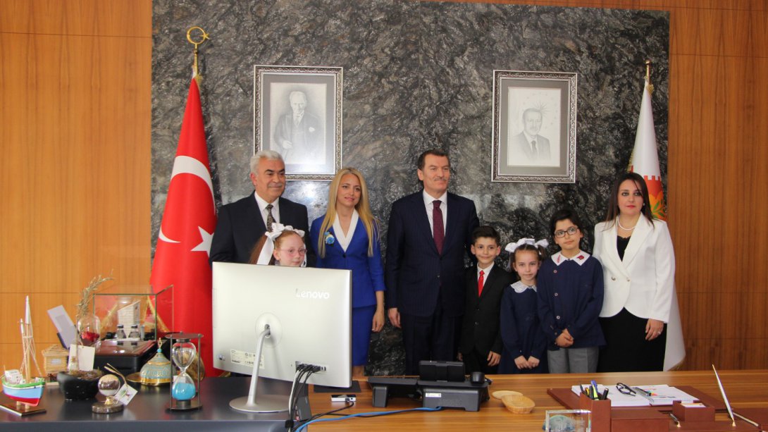 Fatma Süslügil İlkokulu Öğrencilerimiz Zeytinburnu Belediye Başkanımız Sayın Ömer Arısoy'u Ziyaret Etti