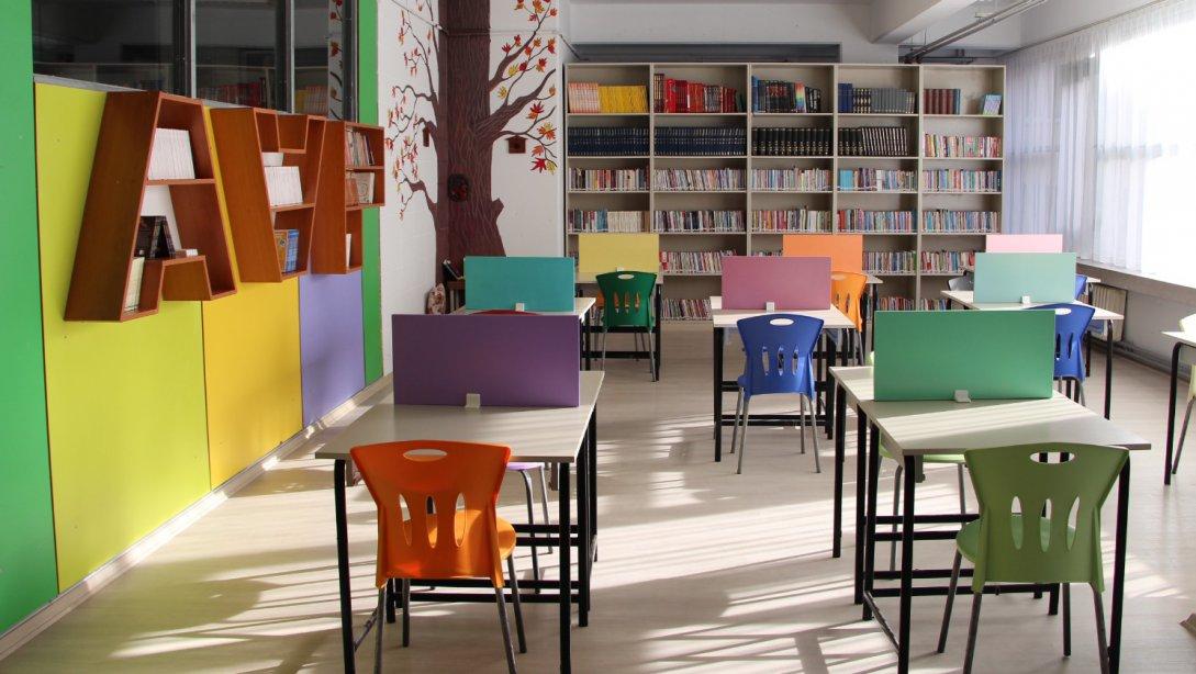 Ahmet Vefikpaşa Ortaokulu Şehit Öğretmen Neşe Alten Kütüphanesi Açılışı